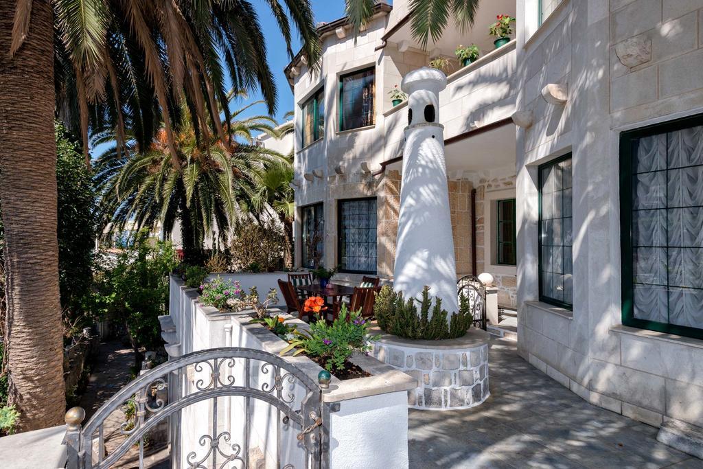 Apartments Villa Domus Marini Hvar Town Exterior foto